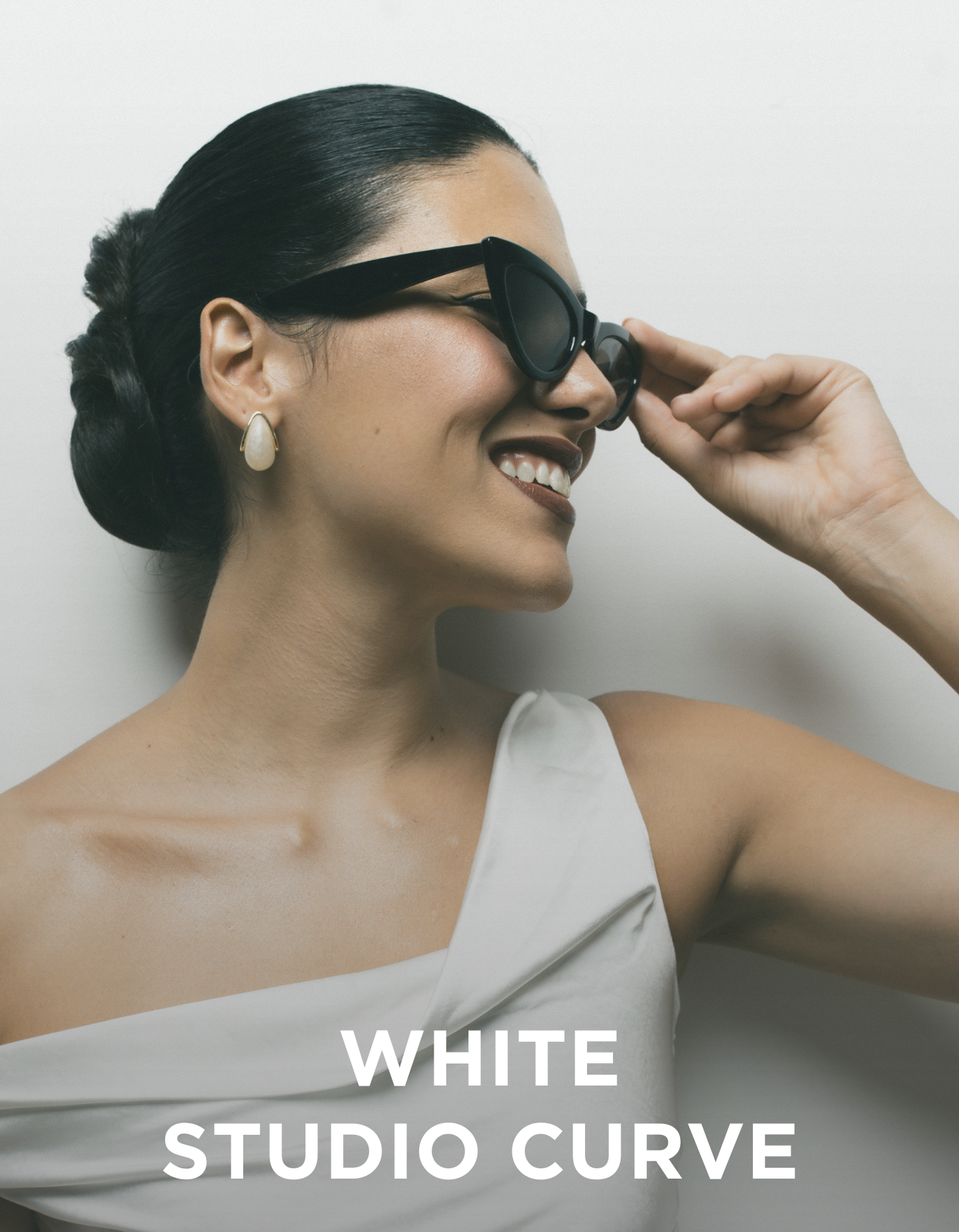 White Studio Curve